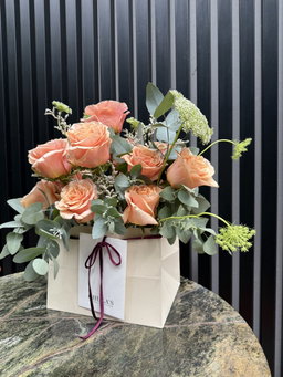 Chula's box rosas