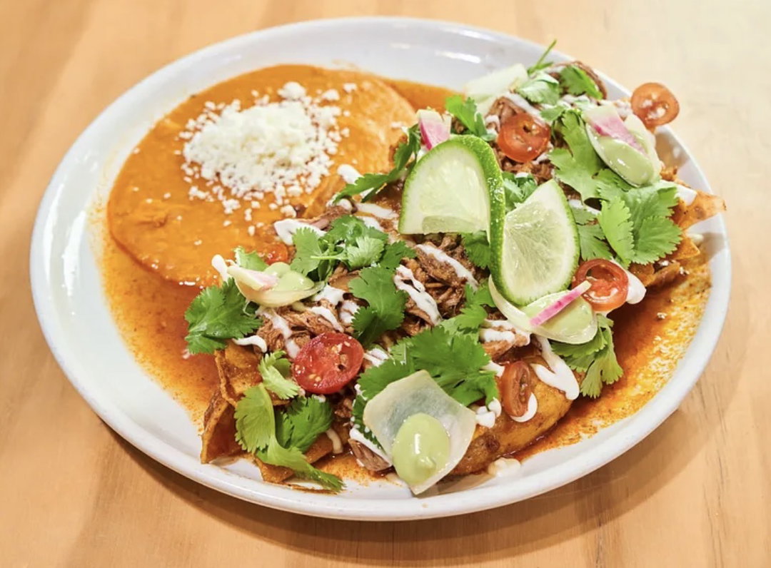 Chilaquiles con Birria. 