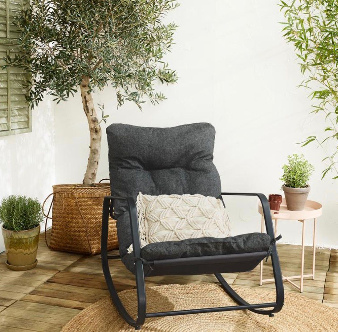 Rocking Chair_0