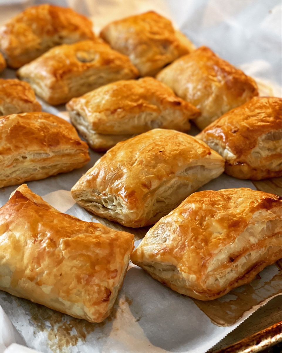 Pate anba fou  ( Baked Patties)