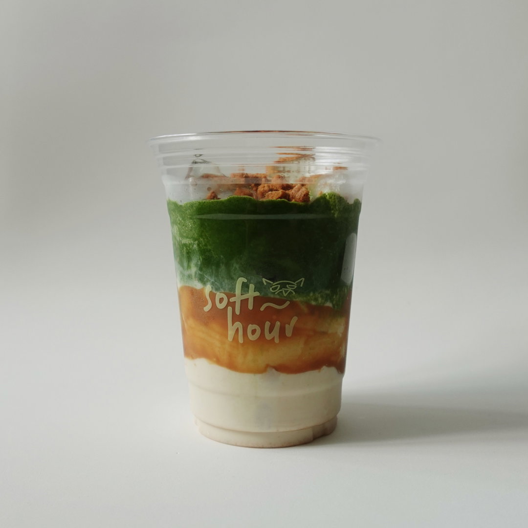iced biscoff comfort matcha