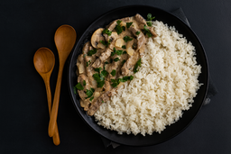 Бефстроганов из говядины с рисом