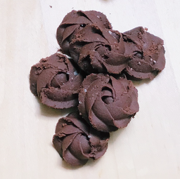 Sea Salted Dark Chocolate Cookies