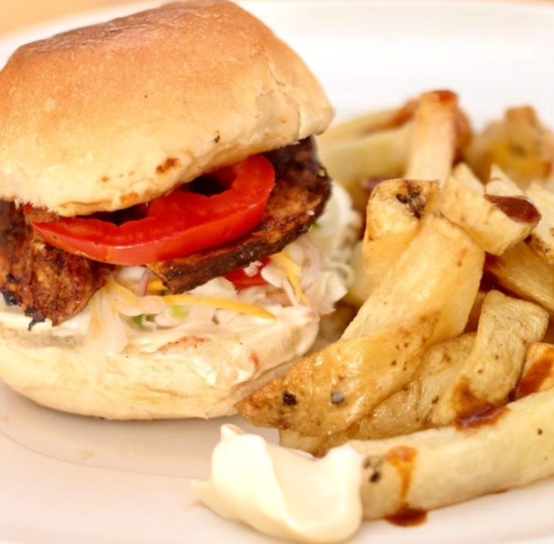 BURGER | CHIP | FREE SNACKS