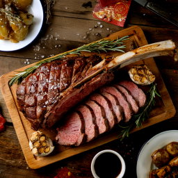USDA Certified Angus Breed Choice Tomahawk Roast (Approx. 1.4–1.7kg bone-in)