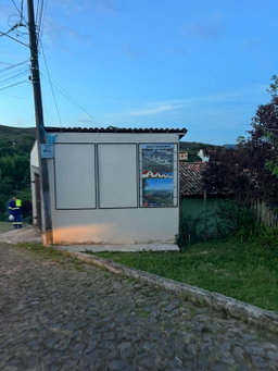 📢 Play Mídia – Outdoor