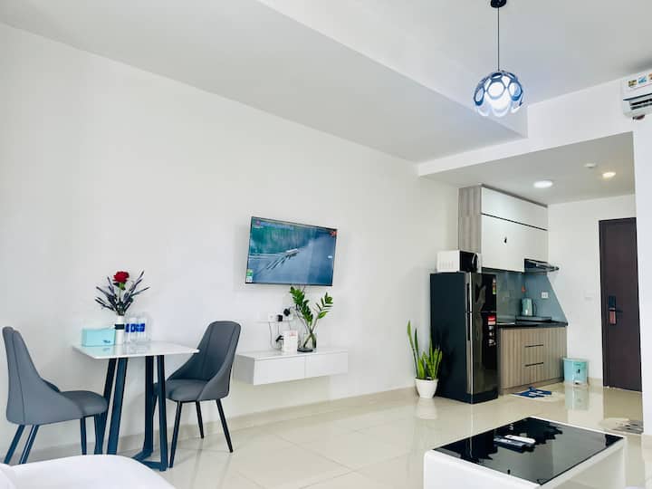 Hmm Staycation | RiverGate Residence Apartment District 4_8
