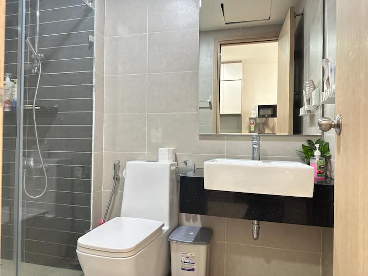 Hmm Staycation | RiverGate Residence Apartment District 4_6