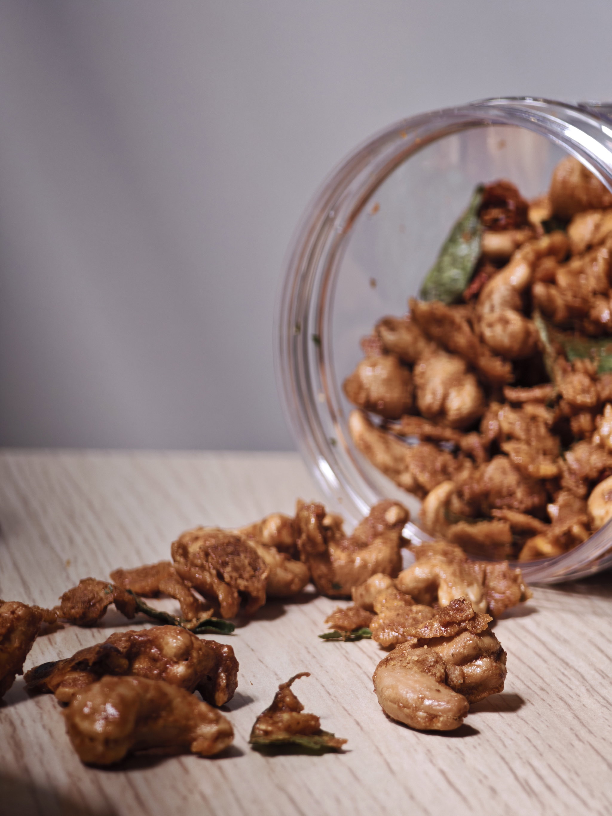 Spicy Salted Egg Cashew Crunch_1