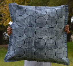 InsydOwtCreatives Personalized Zoom Pillow cushion