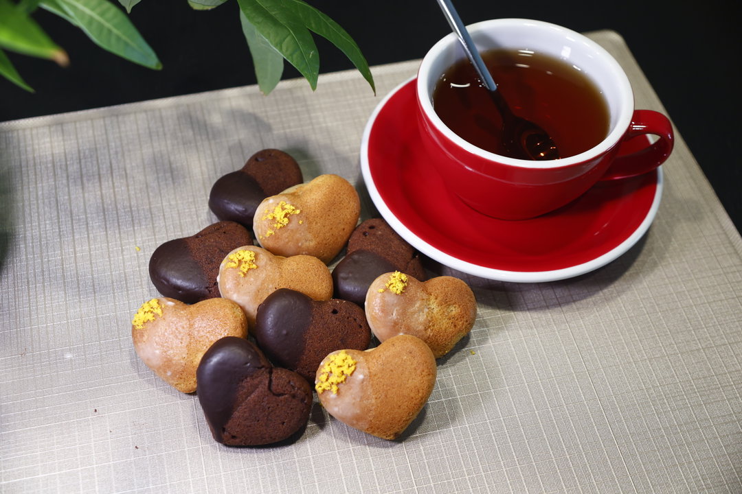 CNY Valentine's Madeleine Series! (Mixed Flavors Box, 8 pcs)