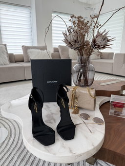 Saltos Saint Laurent YSL so kate