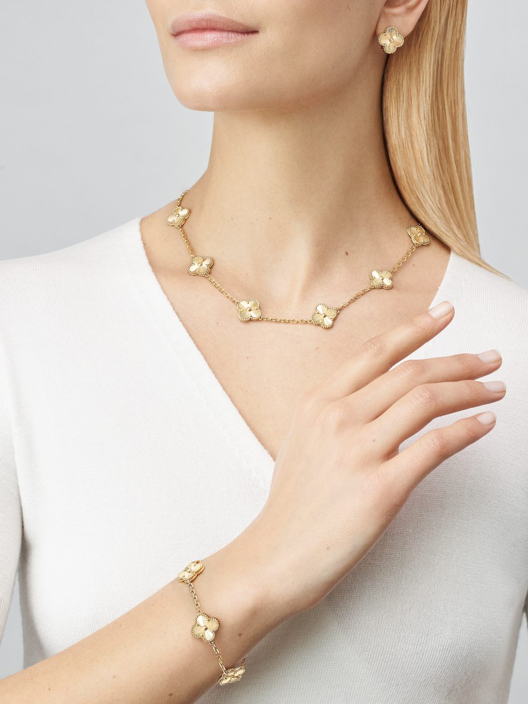 Bracelete 5 flores all gold _2