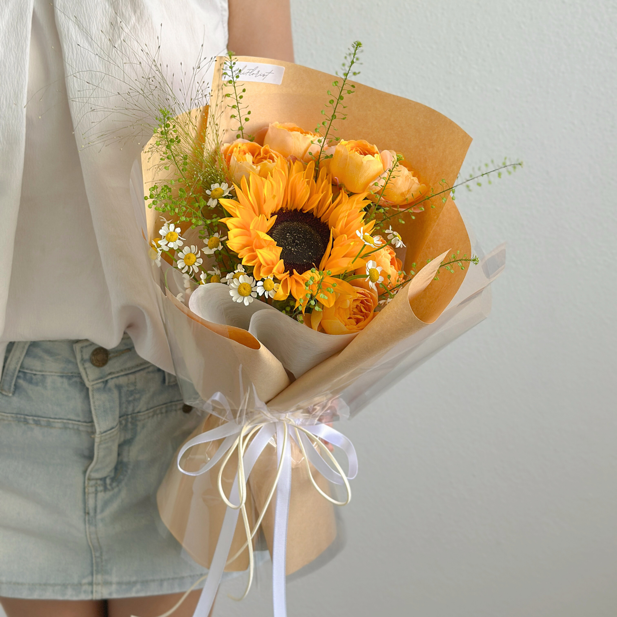 Sunny Embrace_0