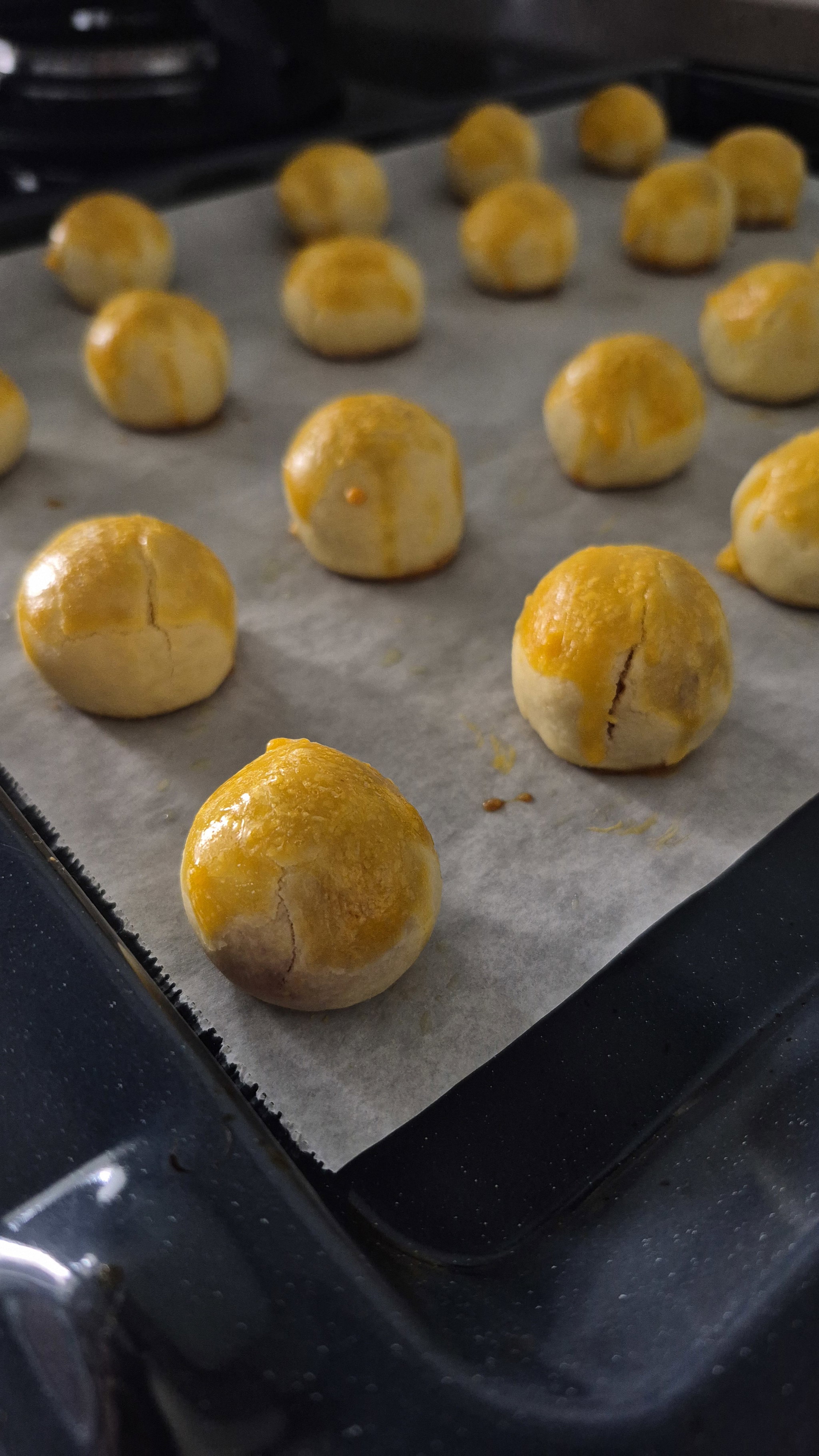 Pineapple Balls (8 pcs) _1