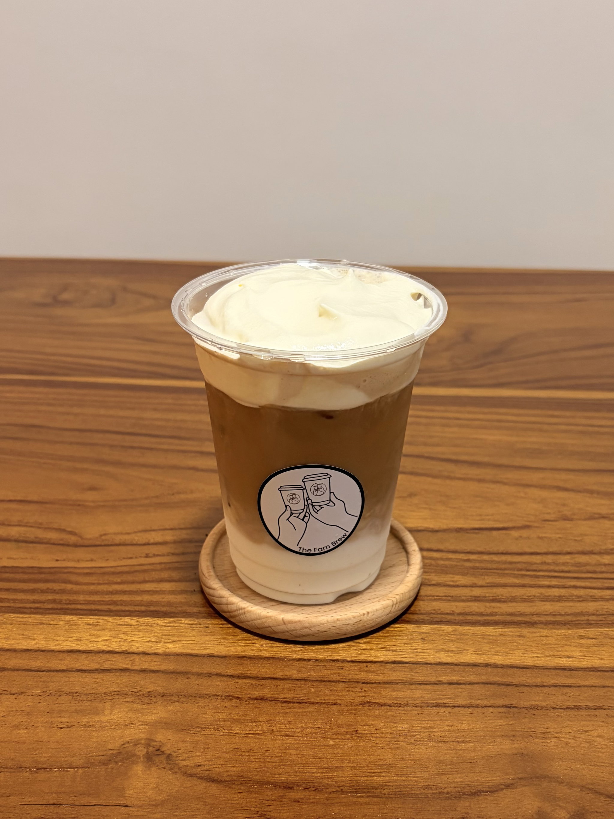 Iced Vanilla Cold Foam Latte_0