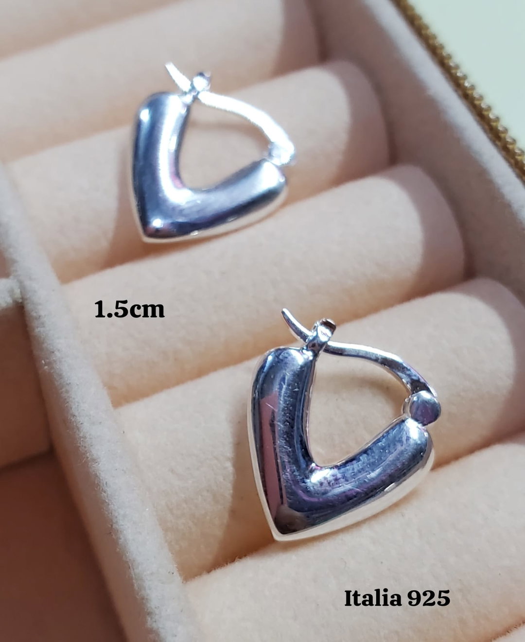 Argollas de plata forma de corazón 💕