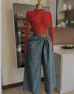 CROSSED MESH TOP