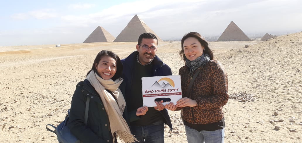Half day tour to Giza Pyramids and sphinx ( Group Tour )