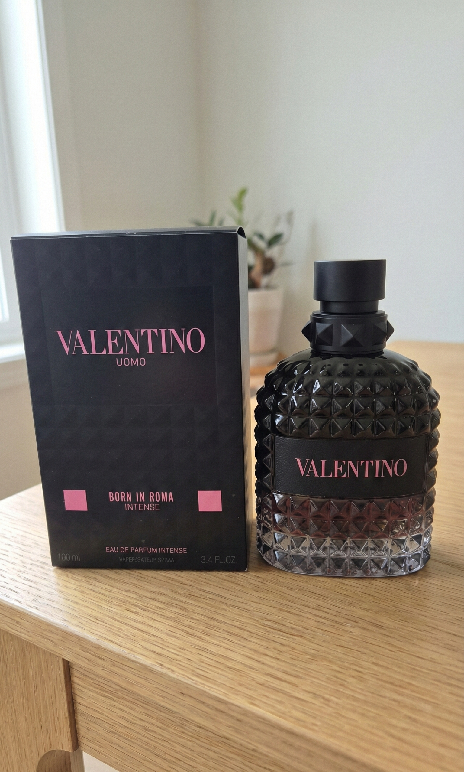 Valentino Uomo Born in roma Intense_0