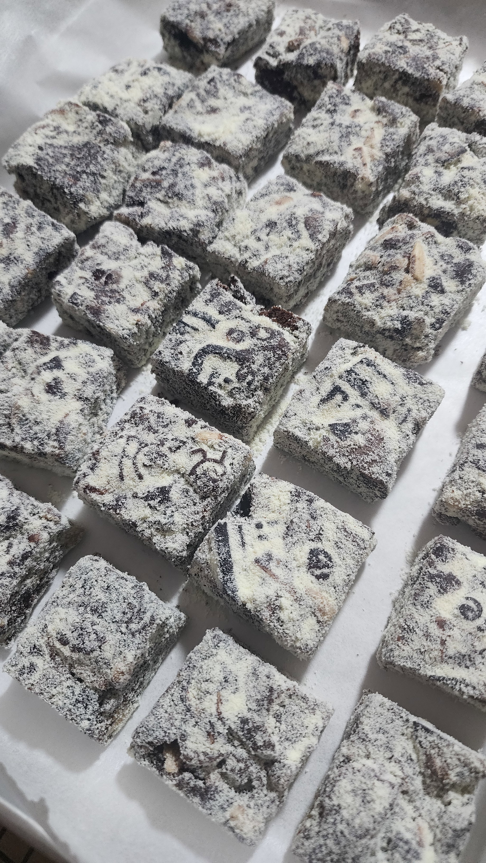 Gift pack for 4 items! $6 per box! Minium order 20 boxes! U can choose from cookies , nougat and candy!_6