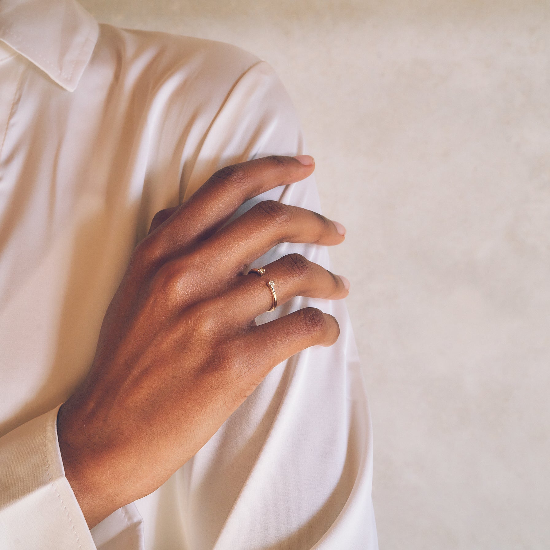 Diamond Gap Ring in White Gold_0