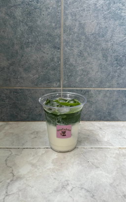iced matcha latte