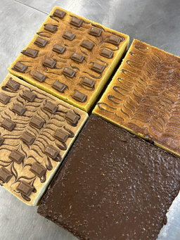 Lapis Whole Cake (9x9inch) sold out 