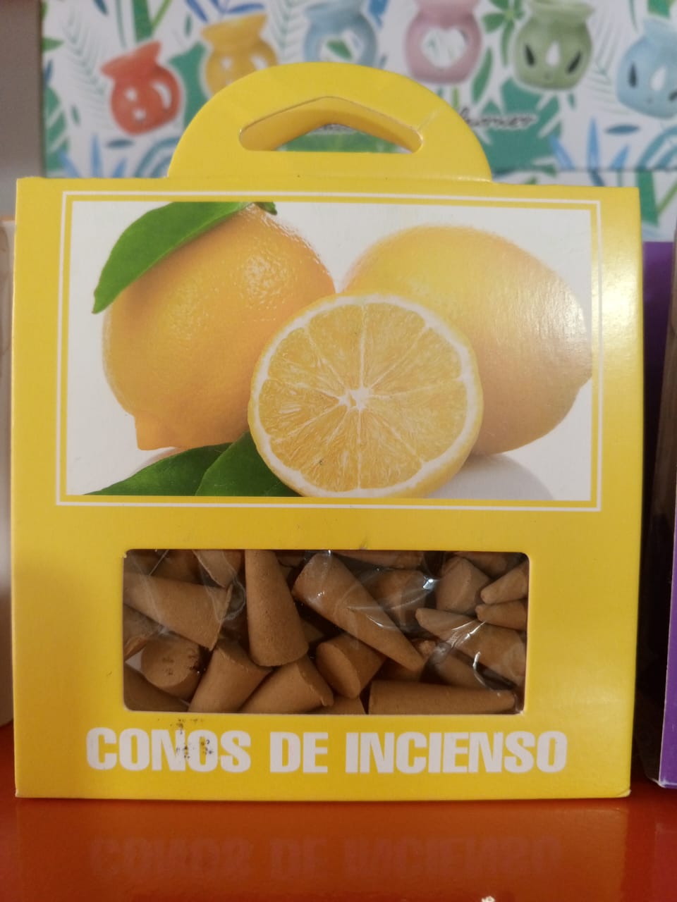 Conitos de incienso con aroma._4