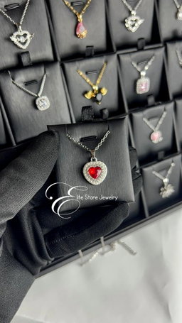 Collier argenté pierre Rouge