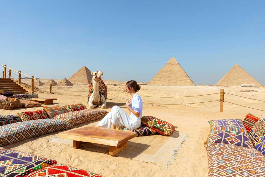 Half Day Tours to Giza Pyramids and Sphinx With Lunch At 9 pyramids lounge_0