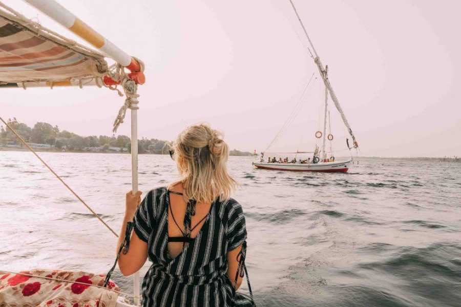 Short Felucca trip on the Nile in Cairo