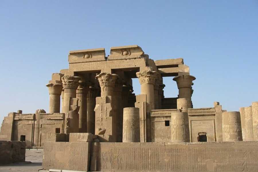 Overnight trip to Luxor from Aswan