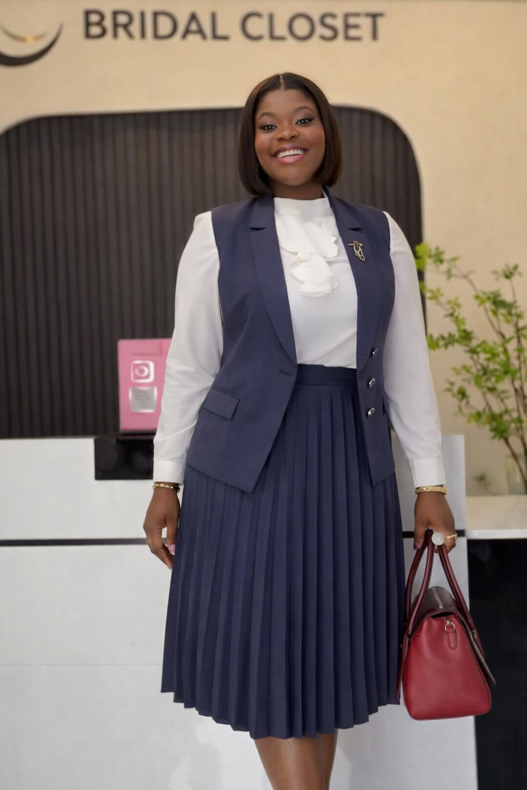 Ensemble Élégance Royale – Jupe Plissée & Gilet Chic_0