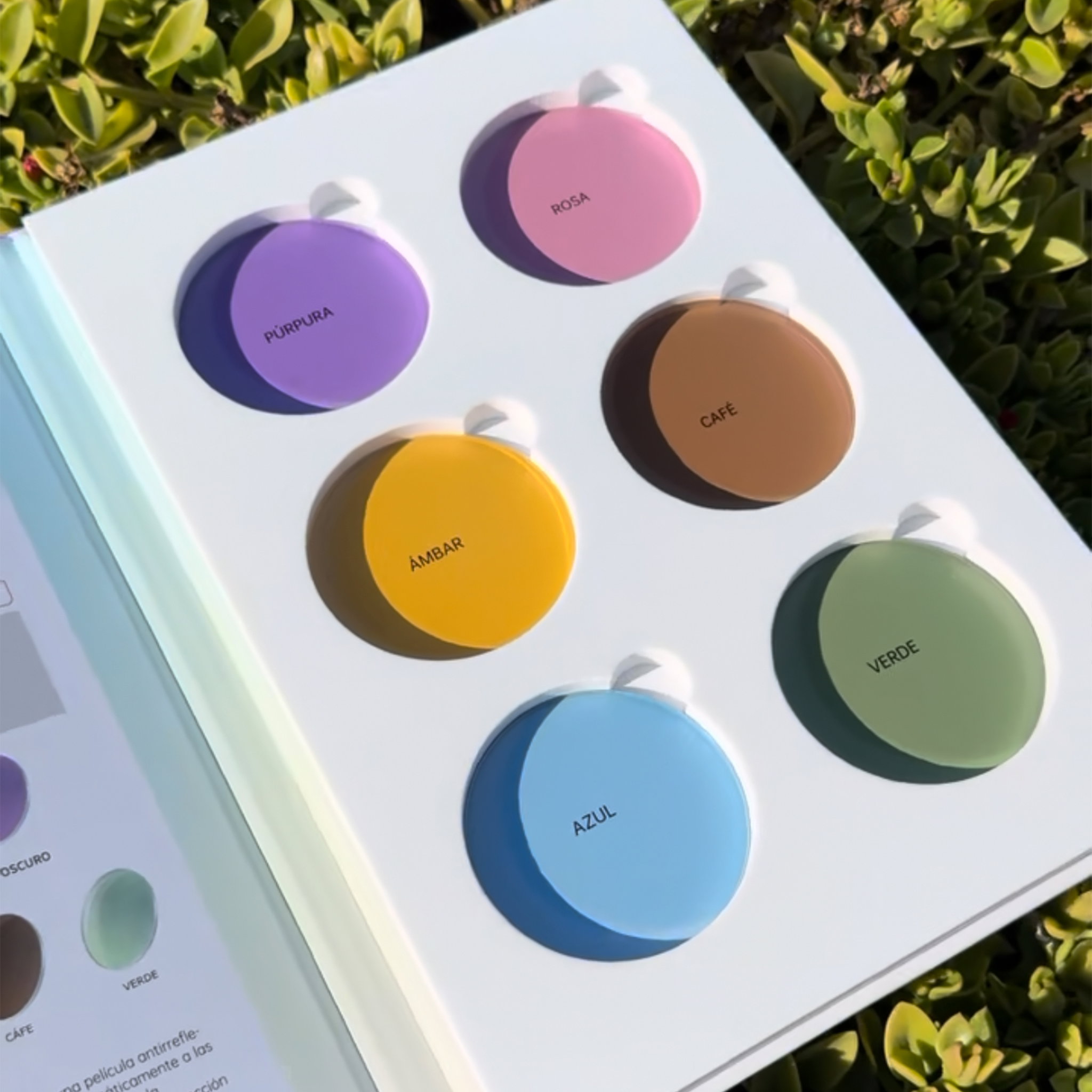 PHOTOCROMIC COLOR LENS_1