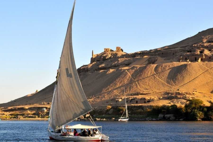 Cheap Egypt Holiday Offers For 8 Days 7 Nights To Cairo Aswan & Luxor_0