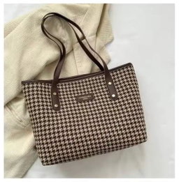 Grameen check tote bag  Zipper system