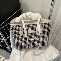 Grameen check tote bag  Zipper system