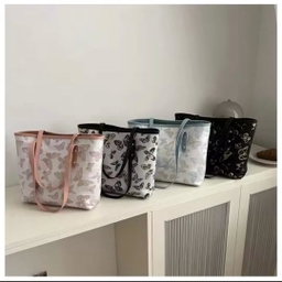 Luxury woman fashion tote bag  Metarial : pu lather Color: black