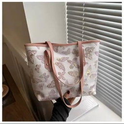 Luxury woman fashion tote bag  Metarial : pu lather Color: black
