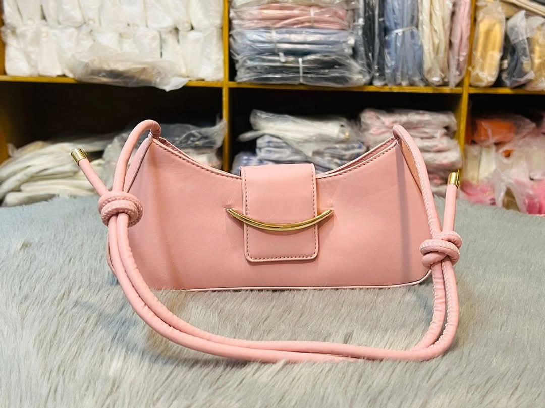 Boat Style Ladies Bag  Premium design ladies shoulder bag_4
