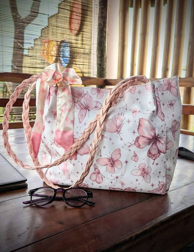 Stylish Ladies Bag  Material: PU Leather_1