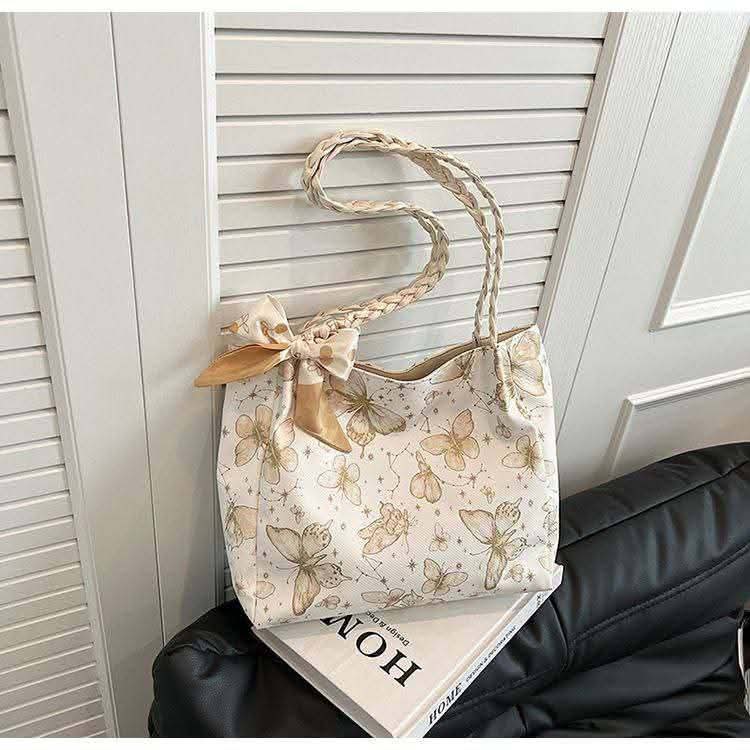 Stylish Ladies Bag  Material: PU Leather_3