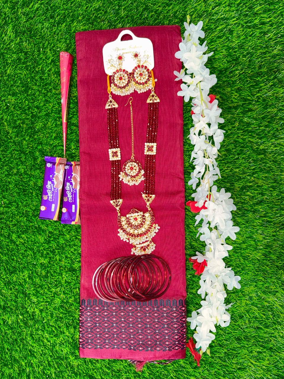 Exclusive saree gift combo_2