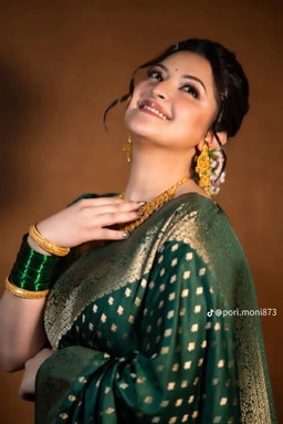 জরী কাজের কাতান শাড়ি