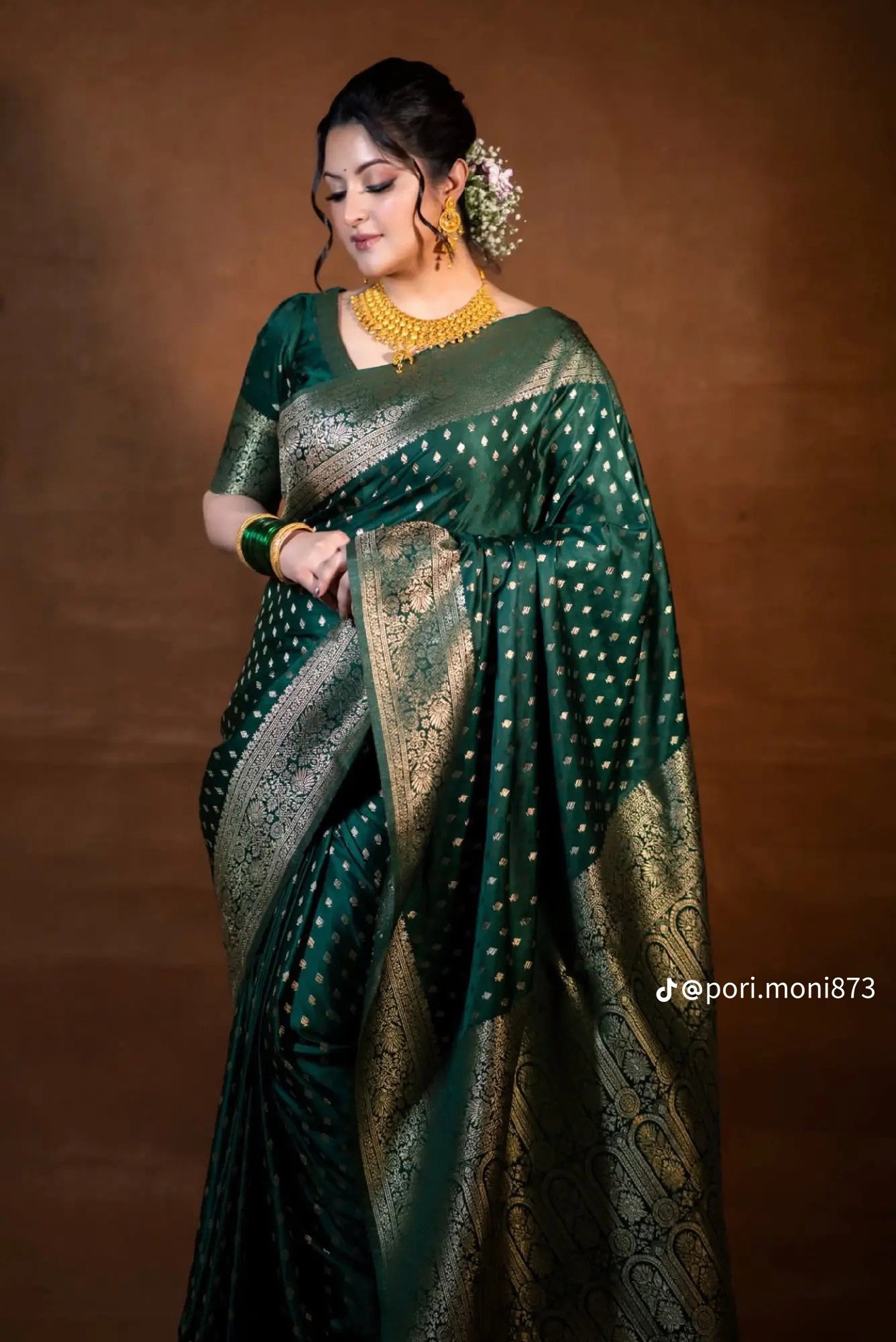 জরী কাজের কাতান শাড়ি_2