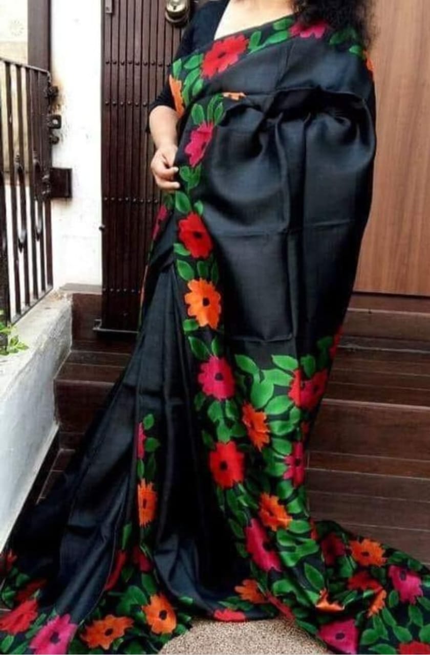 হাফসিল্ক শাড়ীতে হ্যান্ডপ্রিন্ট তুলির কাজ করা_7