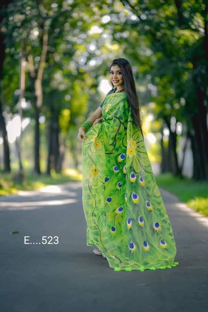 হাফসিল্ক শাড়ীতে হ্যান্ডপ্রিন্ট তুলির কাজ করা_5
