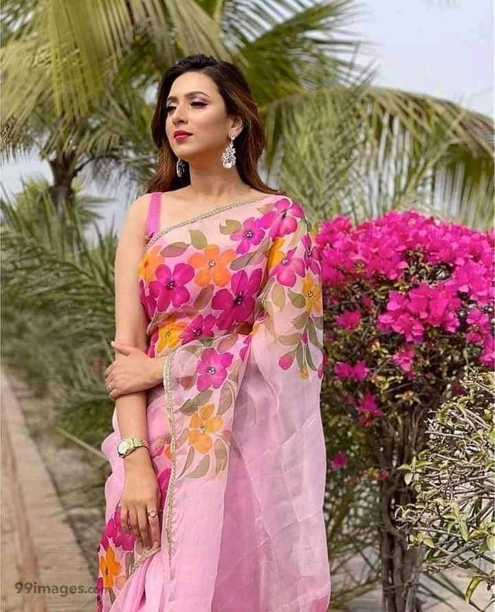 হাফসিল্ক শাড়ীতে হ্যান্ডপ্রিন্ট তুলির কাজ করা_2