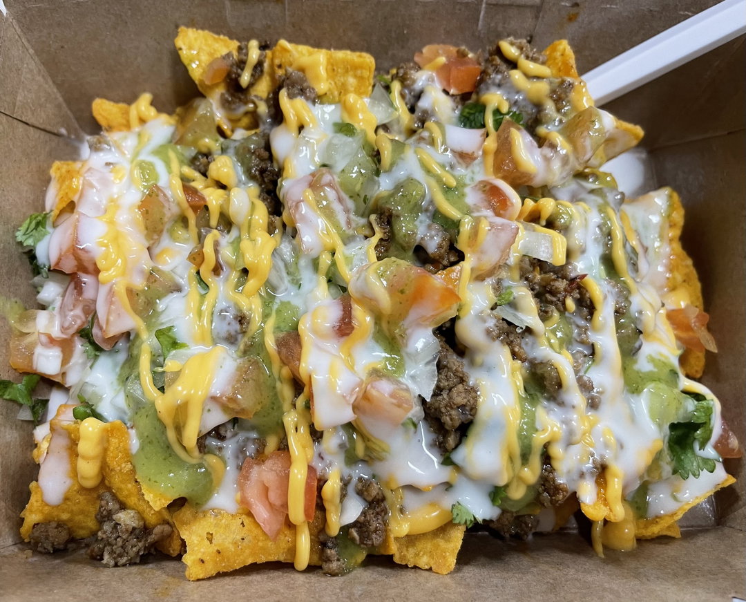 Mix Beef & Chicken Nachos